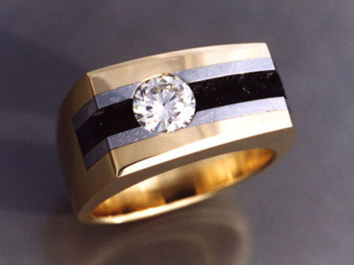18k gold ring with Diamond, Meteorite and Druse Psilamolene