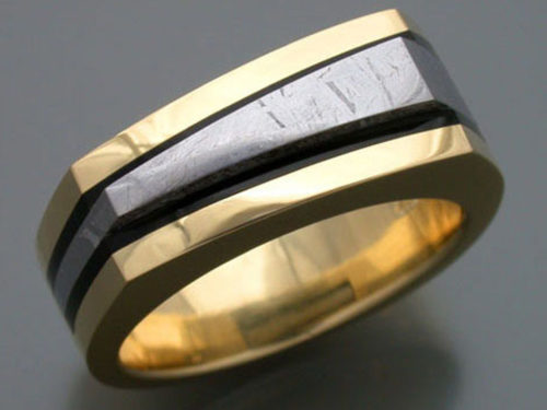 18k Ring Inlaid With Meteorite And Black Jade
