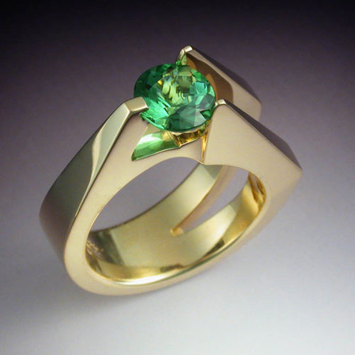 18k Gold Extraordinary Green Tourmaline ring