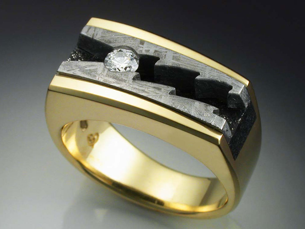 18k Gold Man’s Ring with Diamond & Meteorite