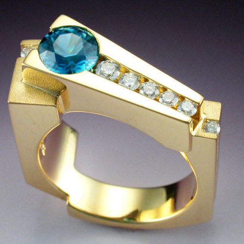 18k Gold Ring with Blue Zircon & Diamonds